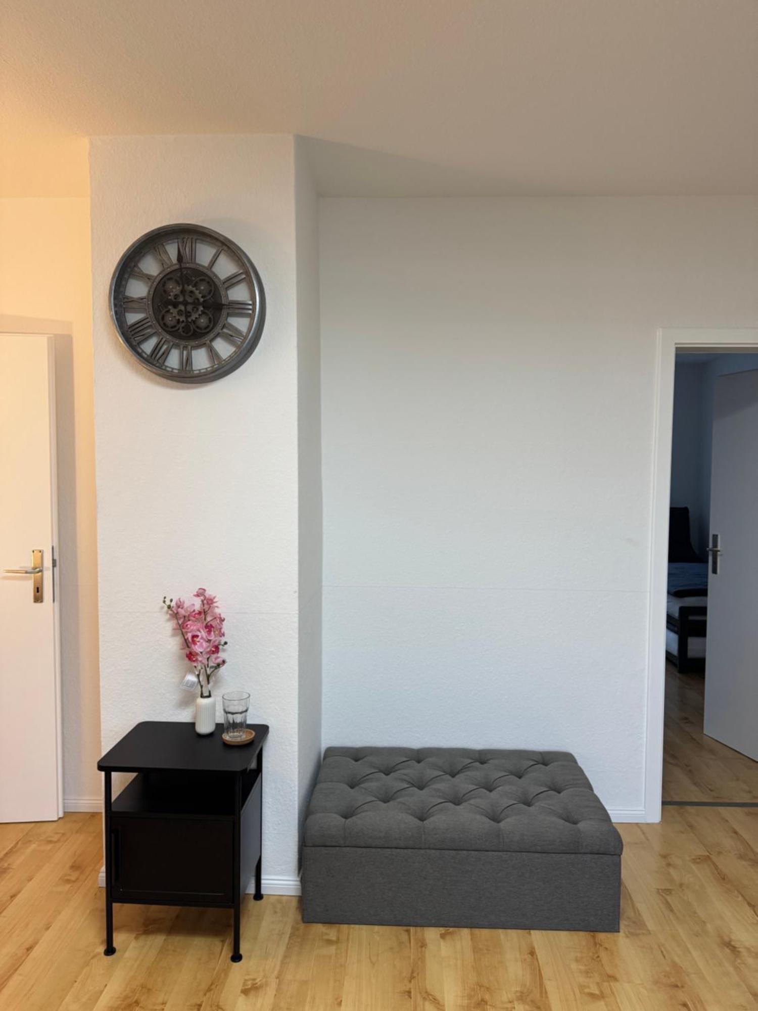 Grosse Wohnung Mit Xxl-Balkon In Schwerin Mitte Buitenkant foto